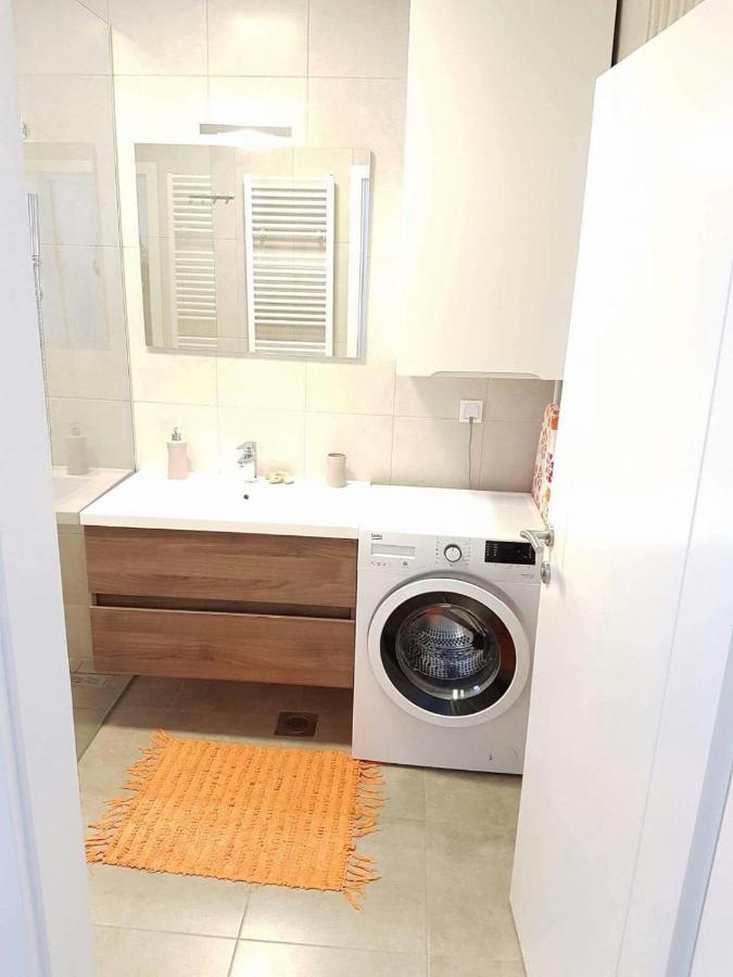 Modern Apartment In The City Center- Best Location Сараево Екстериор снимка
