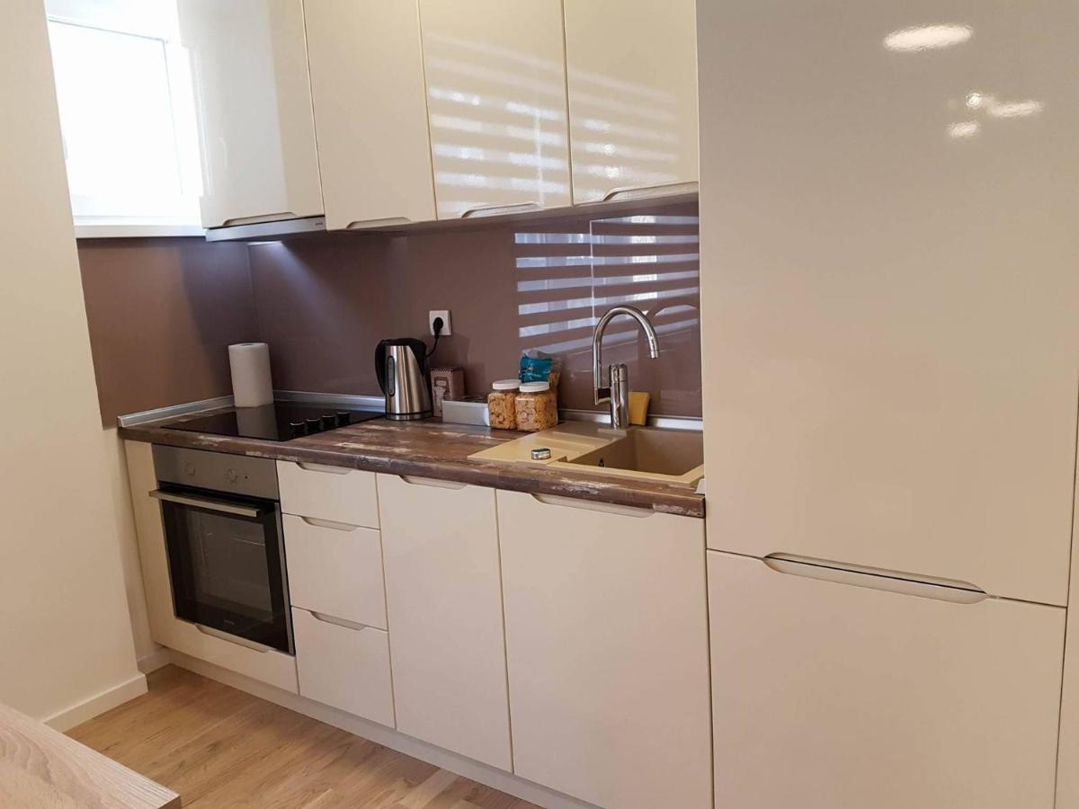 Modern Apartment In The City Center- Best Location Сараево Екстериор снимка