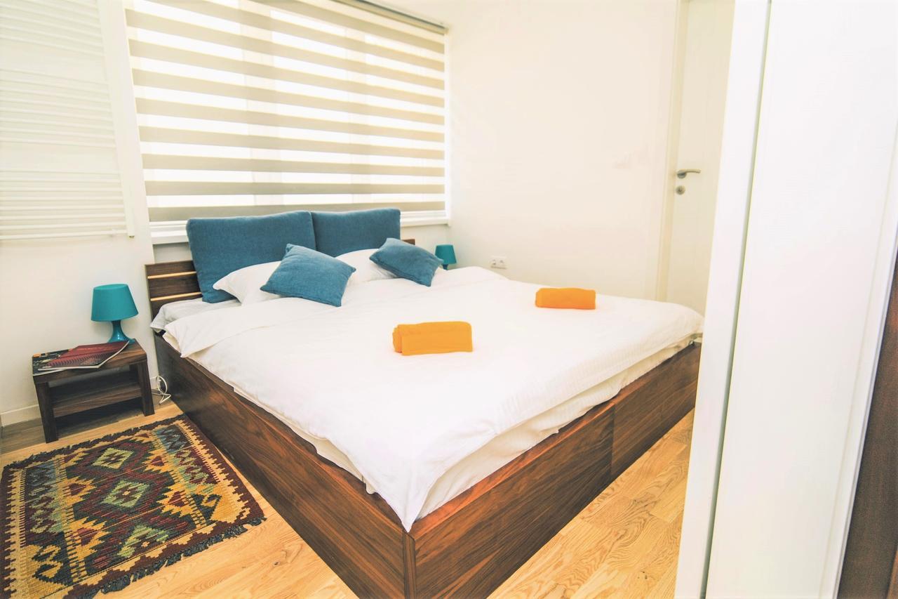 Modern Apartment In The City Center- Best Location Сараево Екстериор снимка